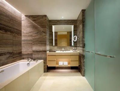 Club Deluxe 特大床房 — Lotte Hotel Hanoi