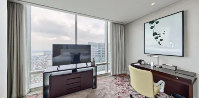 Club Junior 特大床套房 — Lotte Hotel Hanoi